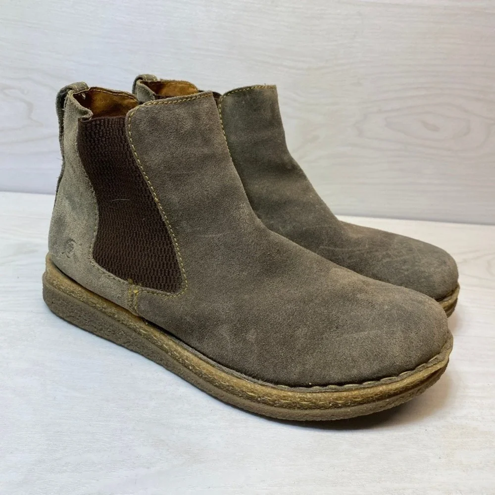 Born Womens 9 Chelsea Boots Suede Ankle Flat Brown Leather Elastic Pull On Rural